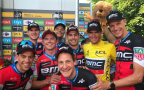 New Zealand cyclist Patrick Bevan (centre)