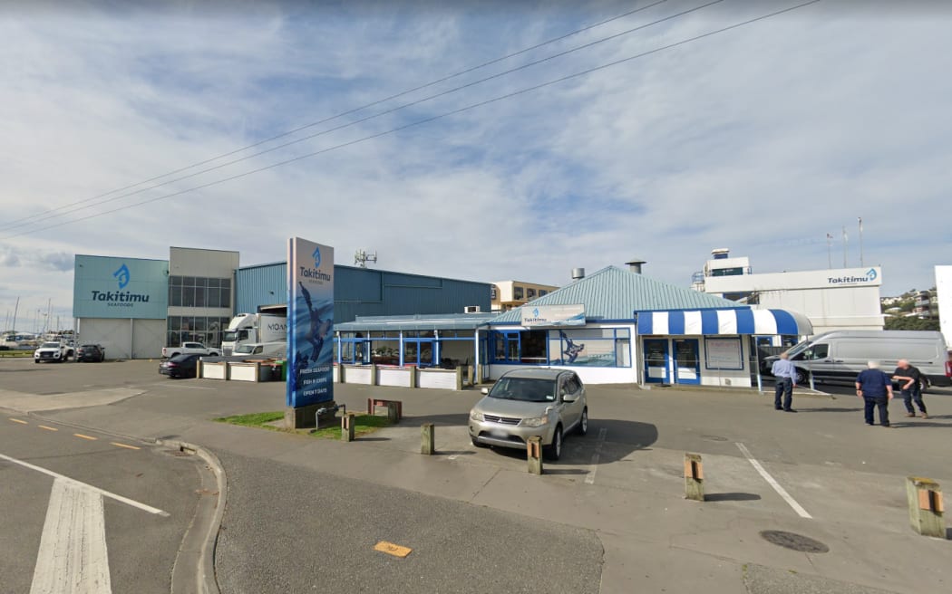 Takitimu Seafoods will close down and 33 people will lose their jobs after years of losses.