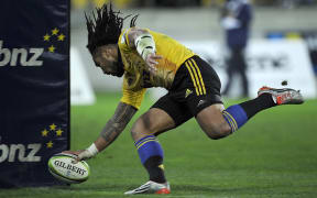 Ma'a Nonu scores against the Chiefs 2015.