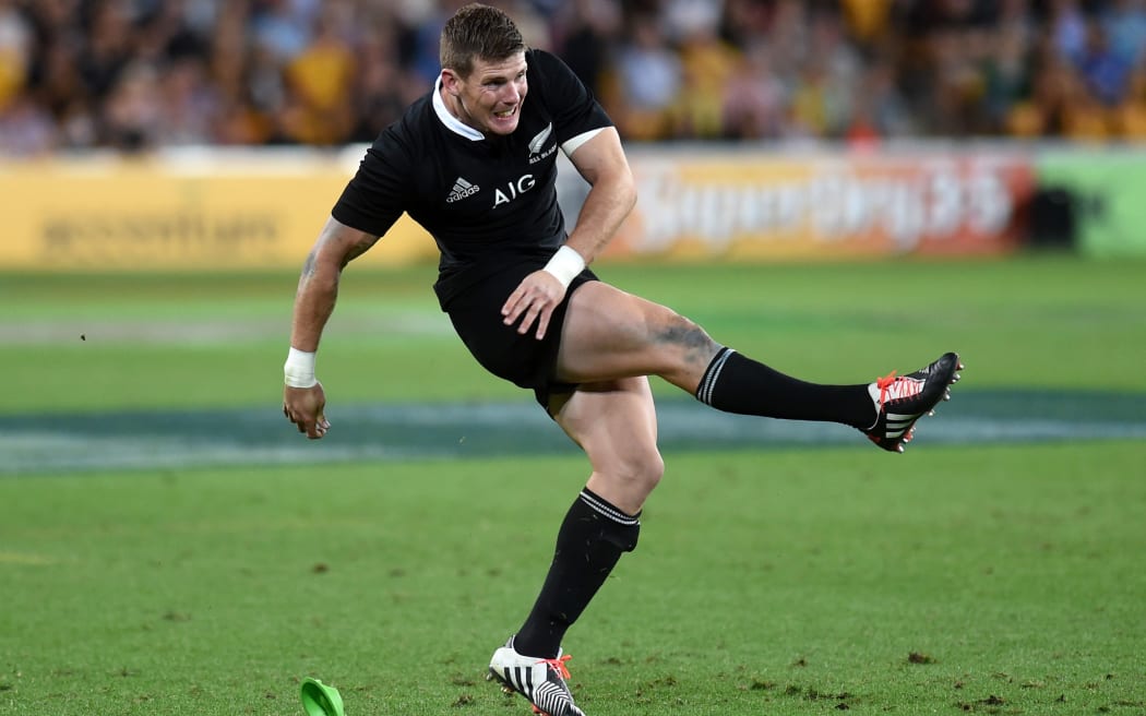 Colin Slade kicks the winning conversion against Australia 2014.