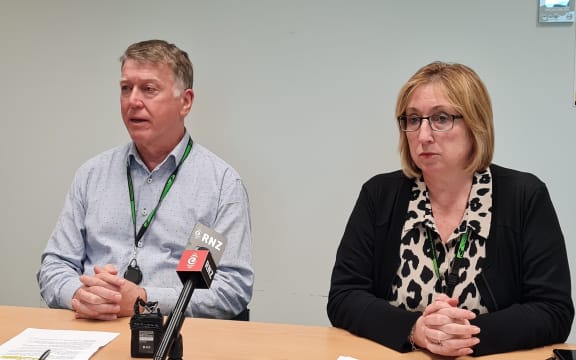 Waikato DHB chief executive Kevin Snee (left) and executive director of hospital and community services Chris Lowry.