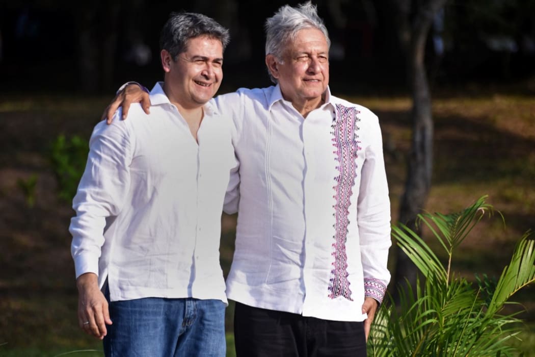 Honduran President Juan Orlando Hernandez and his Mexican counterpart Andres Manuel Lopez Obrador.