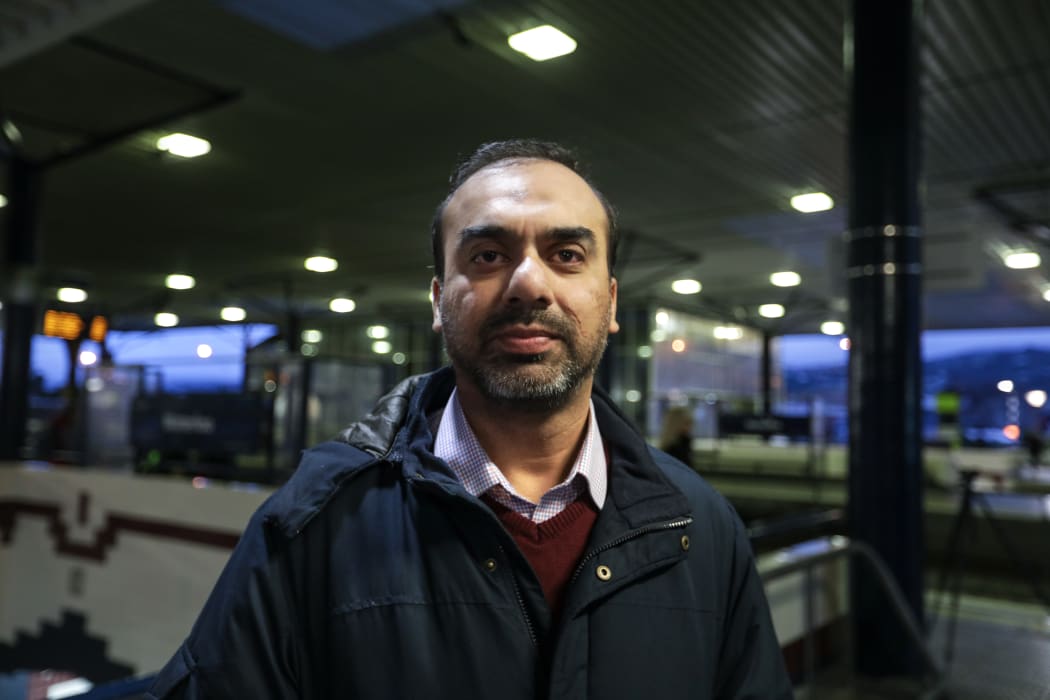 Ahmad liked the new buses, much better than the old ones. Called his wife and daughter to tell them and took photos.