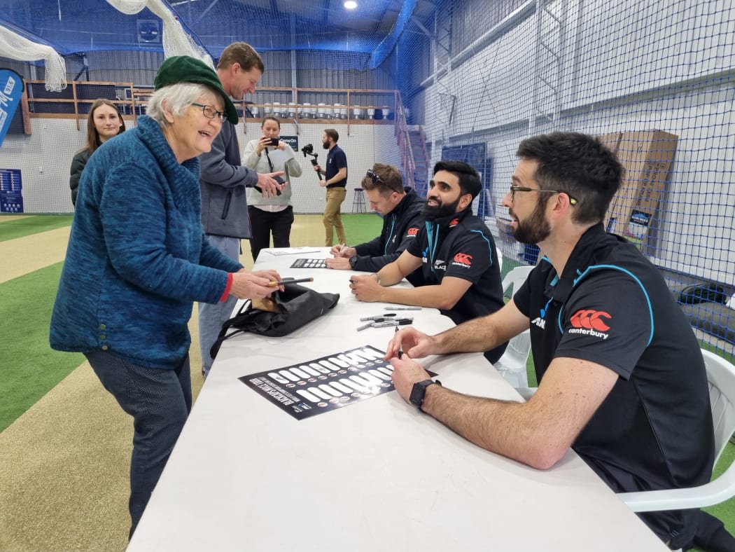 Lin Bachinger meets Will Somerville, Ajaz Patel and Tim Southee.