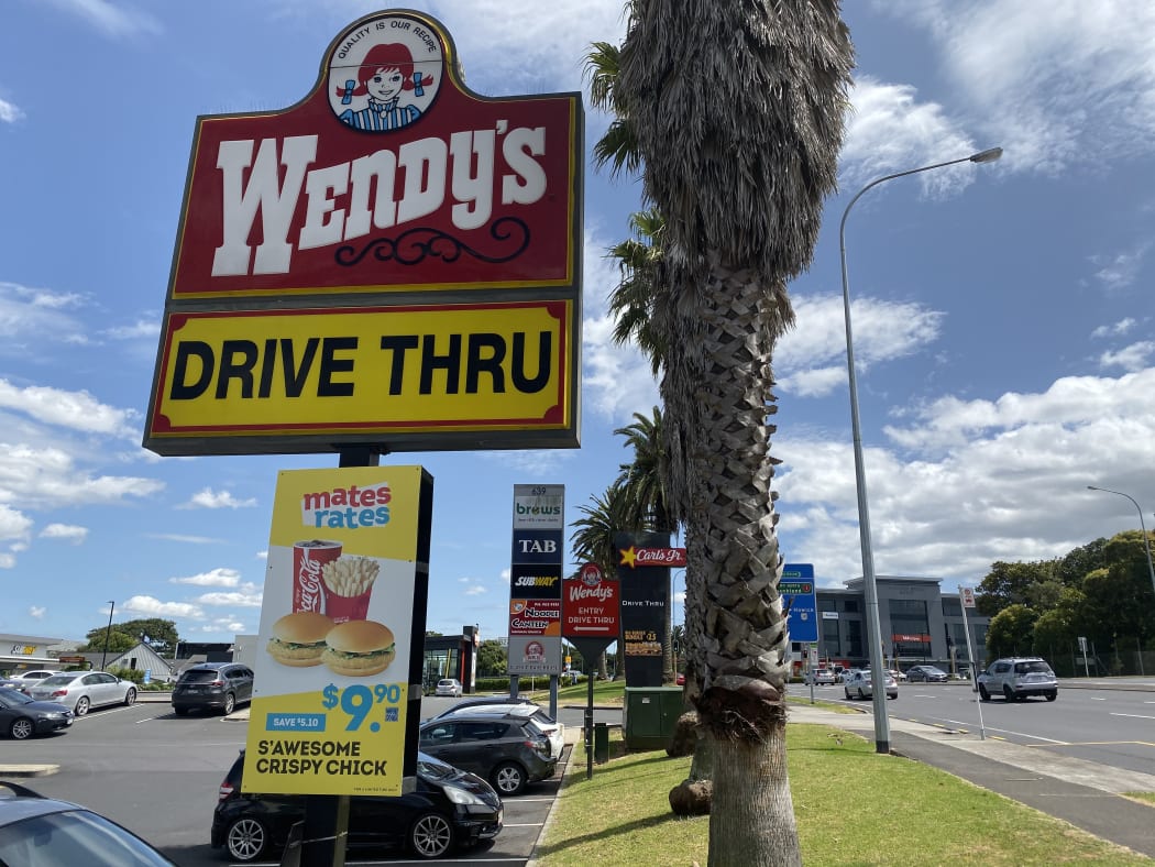 South Auckland is flooded with fast food choices, Auckland Regional Public Health reporting shows.