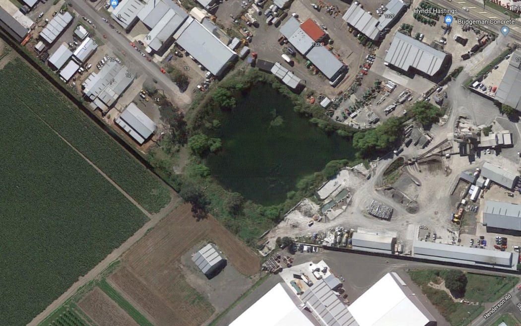 Lowes Pit, Hastings.