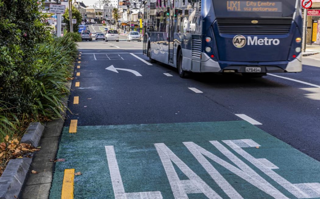 Bus at junction of Karangahape Road and Howe Street.