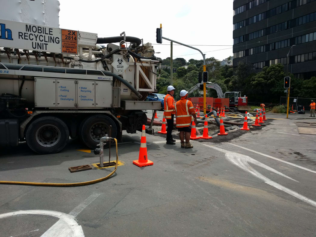 Sewerage pumping at corner of Ghuznee and Willis Streets.