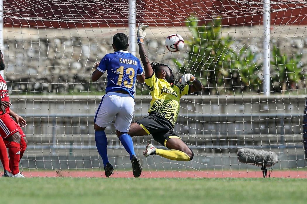 Hienghène Sport’s Roy Kayara opens the scoring.
