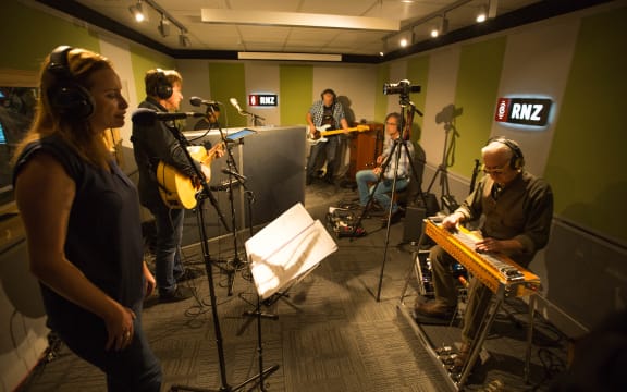 Guy Wishart and band