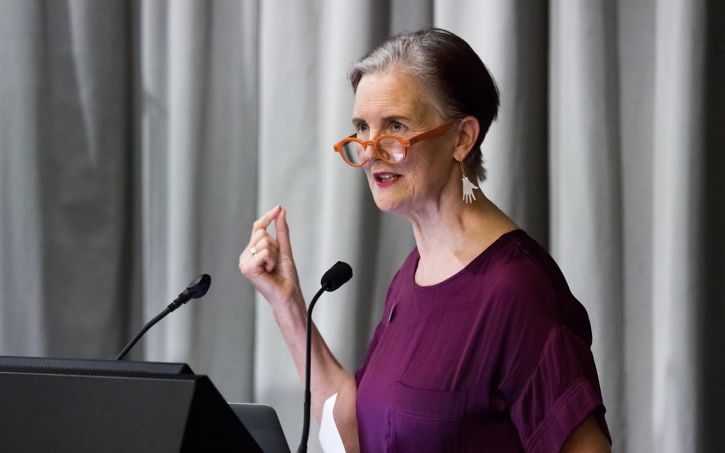 Eve de Castro-Robinson gives the 2018 Lilburn Lecture