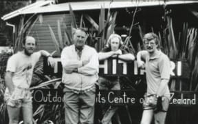 From left to right – Grant Davidson, Sir Edmund Hillary, Sir Graeme Dingle and Mick Hopkinson at the original Outdoor Pursuits Centre in Tongariro National Park.