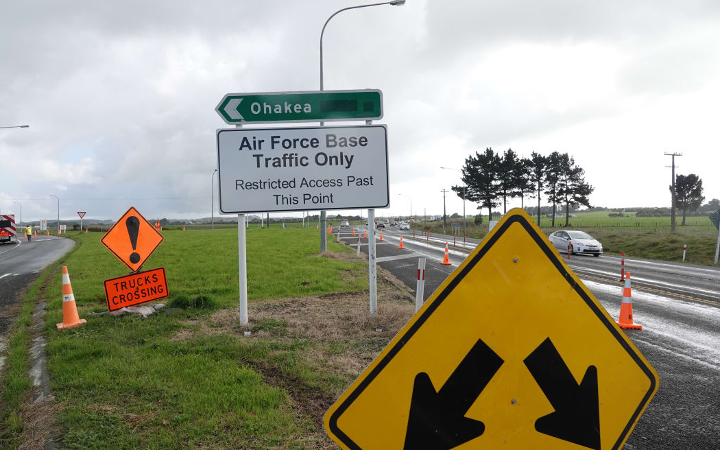 A roundabout will soon spring up at the intersection of State Highway 3 and the road to the Ōhakea air force base.