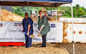 Australia's Foreign Minister, Marise Payne and Solomon Islands' caretaker Prime Minister Rick Hou in Honiara at a ceremonial ground-breaking event for the landing site of the Coral Sea Cable. 05-02-2018