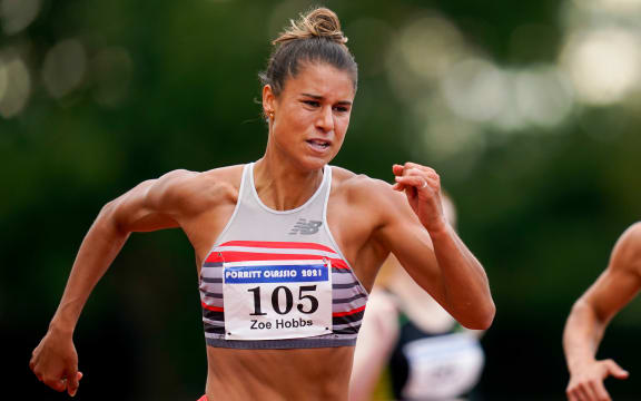 Zoe Hobbs has equalled the women's 100m national sprint record set by Michelle Seymour 28 years ago in Melbourne.