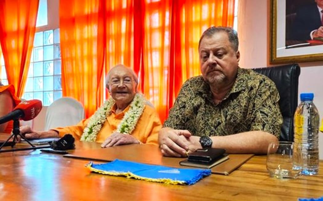 Gaston Flosse (left) and Bruno Sandras, Vice-President of the Amuitahiraa o te Nunaa Maohi party, during a press conference on 16 July, 2024.
