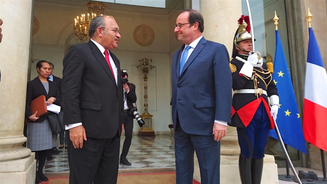 The Papua New Guinea prime minister Peter O'Neill has met with the President of France Francois Hollande in Paris.