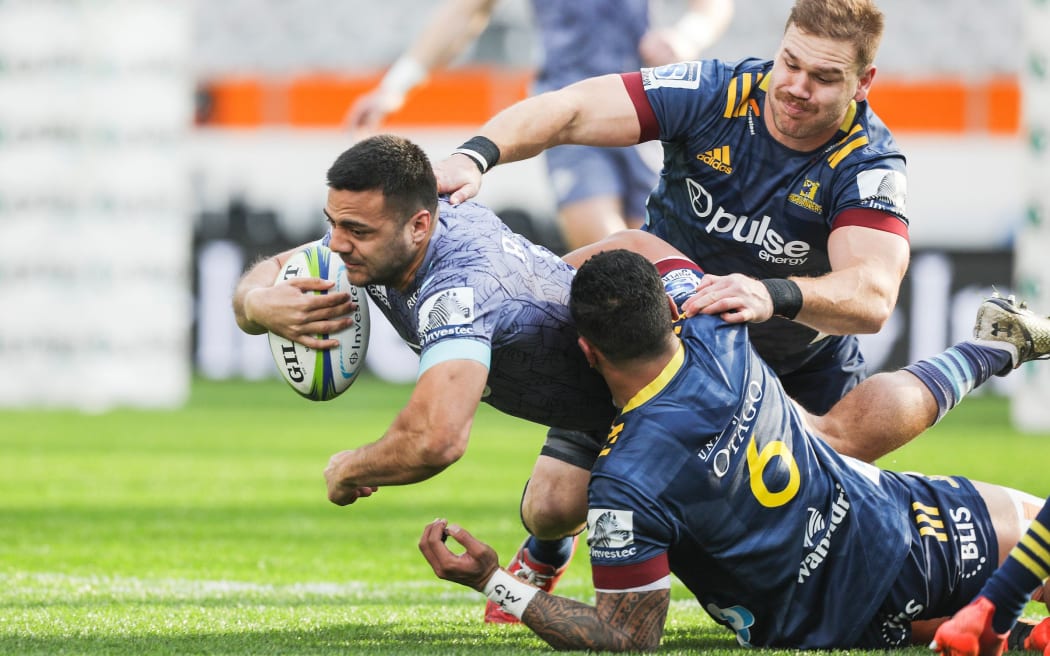 Chase Tiatia, Highlanders v Hurricanes, Super Rugby Aotearoa. Forsyth Barr Stadium, Dunedin, New Zealand. Saturday 15 August 2020. Â© Copyright photo: Derek Morrison / www.photosport.nz
