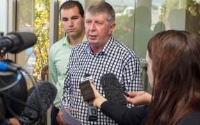 Maurice Williamson addresses the media over his resignation as a Minister.