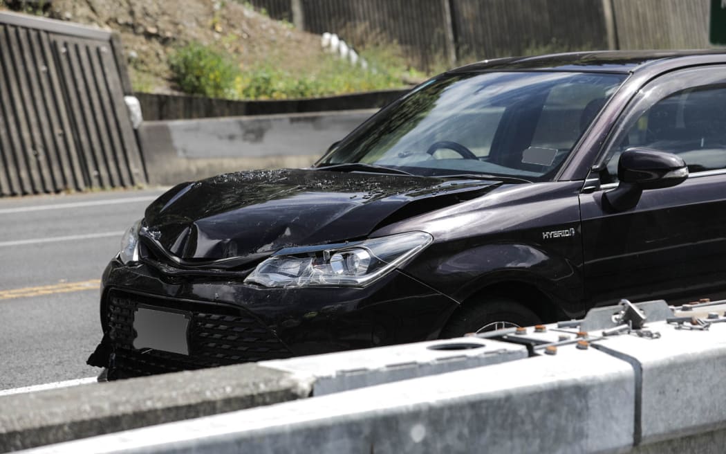 A car crash has closed the Terrace Tunnel in Wellington