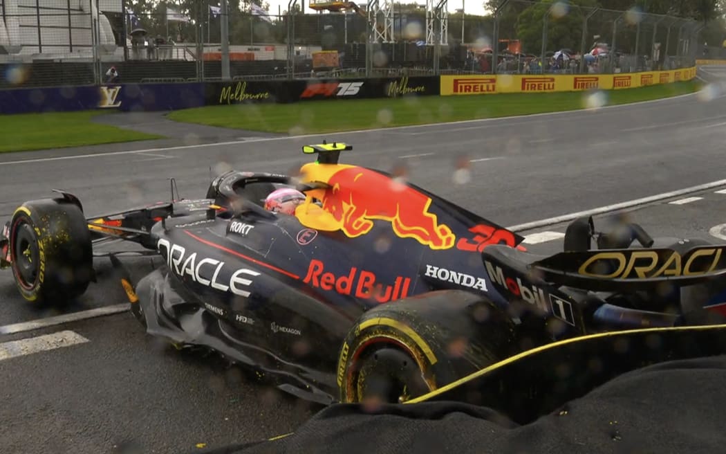 Liam Lawson hits the wall at the Melbourne Grand Prix.