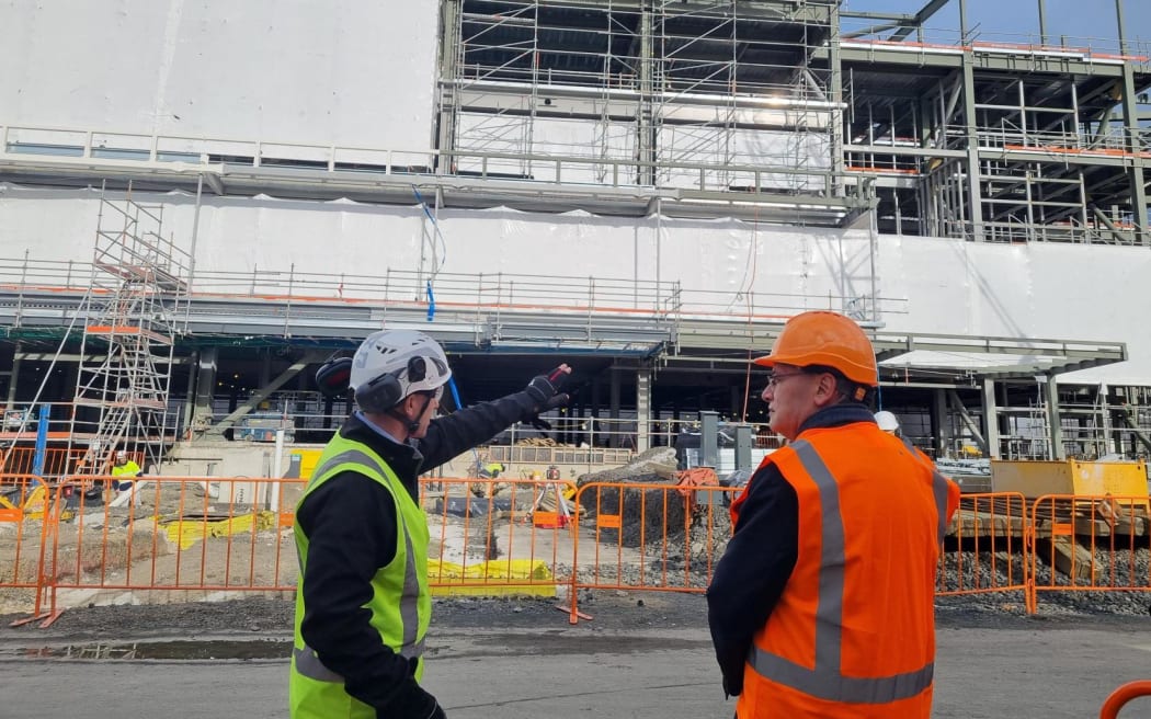 Health Minister Dr Shane Reti visits the new Dunedin Hospital build site.