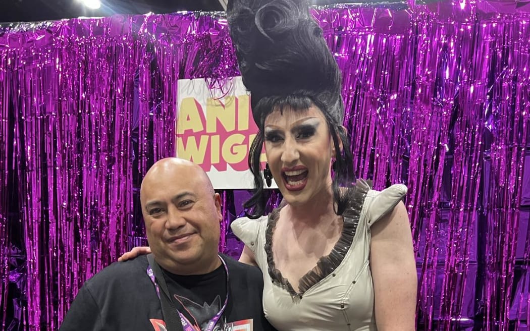 Anita Wigl’it and Aroha Awarau at Drag Con Los Angeles May 2023
