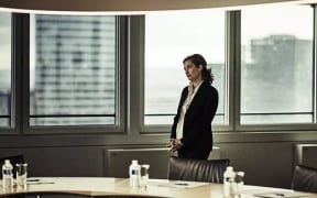 Emmanuelle Devos in Number One / Numéro une.