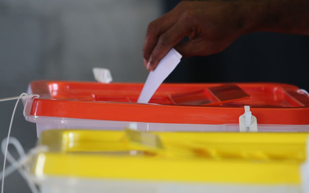Wspólne wybory – wyborcy z Wysp Salomona głosują na swoich przedstawicieli krajowych i regionalnych.  17 kwietnia 2024 r