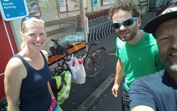 Call me crazy but this young Dutch couple have done over 4,000 kms on the Trail on fixed frame bikes!