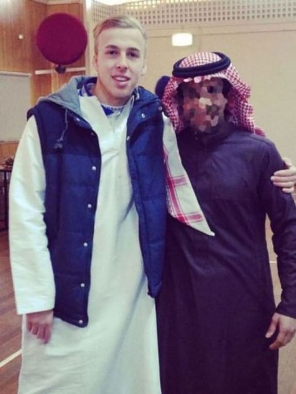 Oliver Bridgeman (left).