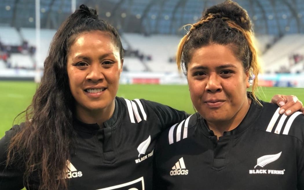 Black Ferns and sisters Linda and Aldora Itunu.