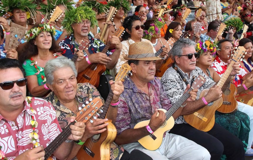 Tahiti Ukulele Festival sets world record with 4,750 players