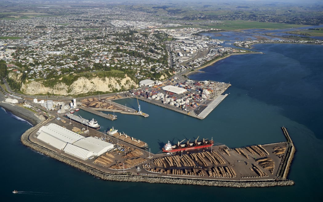 Aerial view of Napier Port showing new 350m wharf extension Te Whiti.