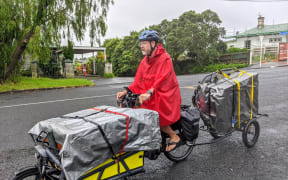 Fiáin d'Leafy  moving house by bike story