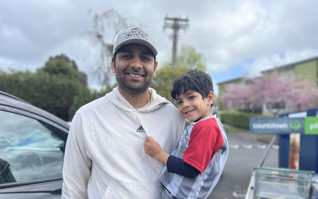 Harsh_Ram_and_his_5_year_old_son_Kiyan