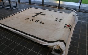 The 160-year-old Kīngitanga flag has been returned by the Anglican Church.