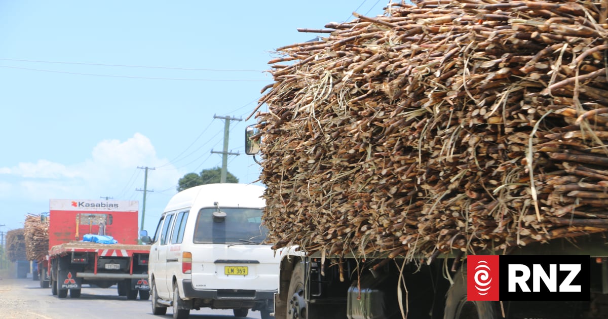 Fiji sugar industry grinds to a halt as workers, farmers dispute contract and cane prices