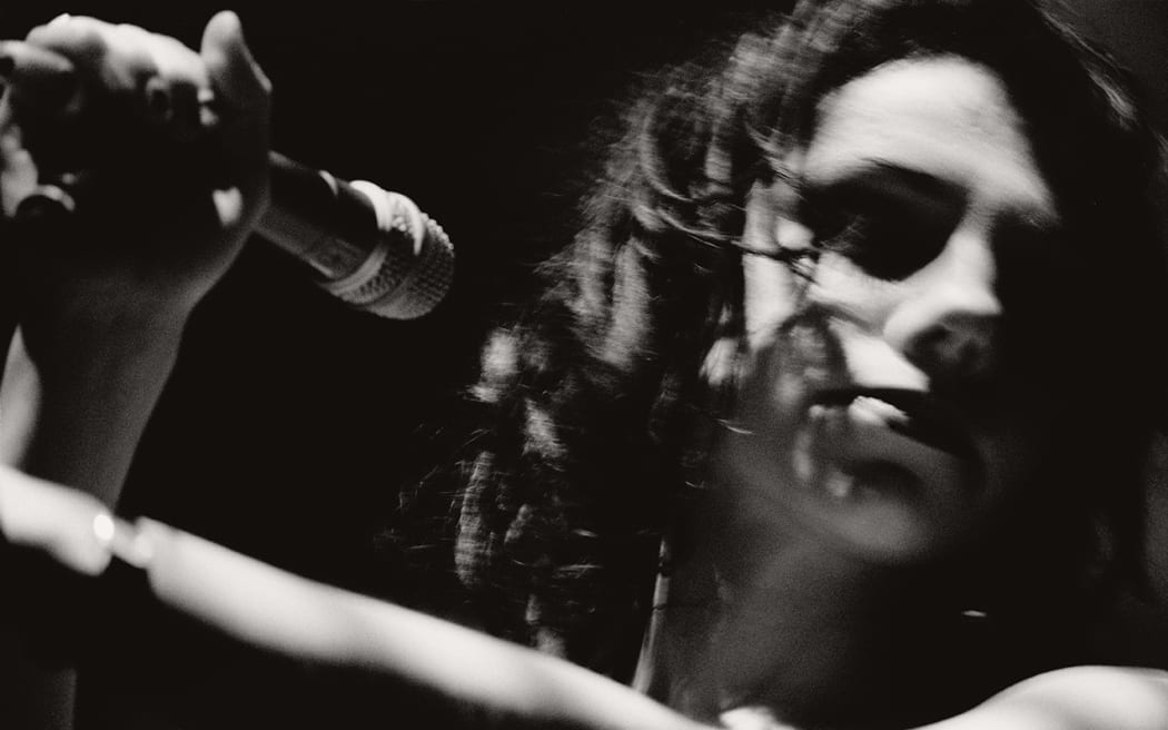 PJ Harvey performing in 1998