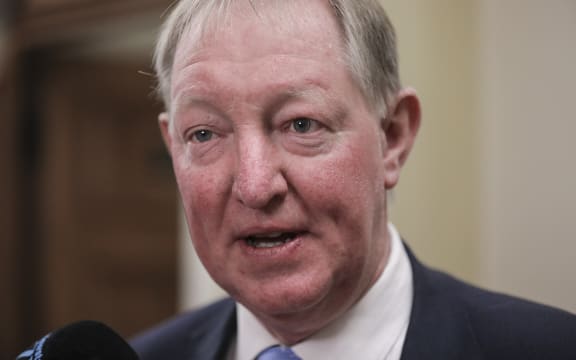 National MP, Nick Smith at select committee. The State Services Commissioner, Peter Hughes, has given public service chief executives an extra week's annual leave to make up for the financial hit they have taken since losing their performance pay.