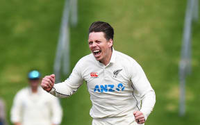 New Zealand player Michael Bracewell celebrates