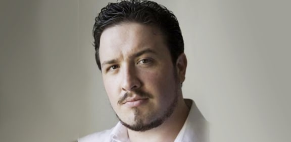 Opera singer Wade Kernot