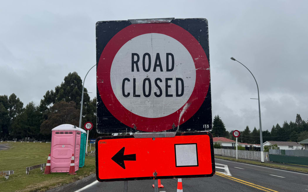 The road closed sign in Waiouru.
