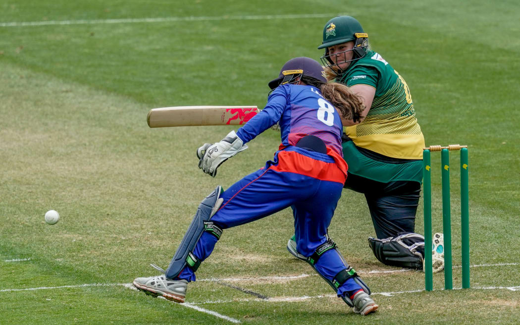 Central Hinds all-rounder Jess Watkin plays a shot in the Hallyburton Johnstone Shield match against the Auckland Hearts at Pukekura Park, New Plymouth, New Zealand, Saturday 21 November 2020.