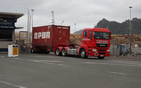 The fourth truck to leave Northport on Friday morning, carrying a container to Auckland. The cargo is from the ship Constantinos P which was diverted to Northport because of delays in unloading in Auckland.
