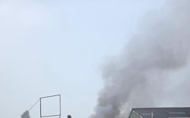 Person hurt as blaze tears through large industrial building | RNZ