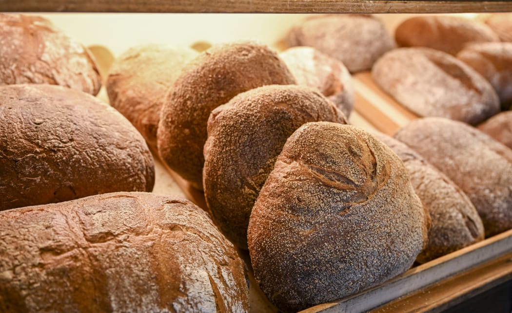 24 November 2022, Brandenburg, Oberkrämer: A wide selection of different types of bread are offered in the sales room in the bakery and confectionery Plentz. The family business is a traditional artisan bakery in the 5th generation since 1877. Photo: Jens Kalaene/dpa (Photo by JENS KALAENE / DPA / dpa Picture-Alliance via AFP)