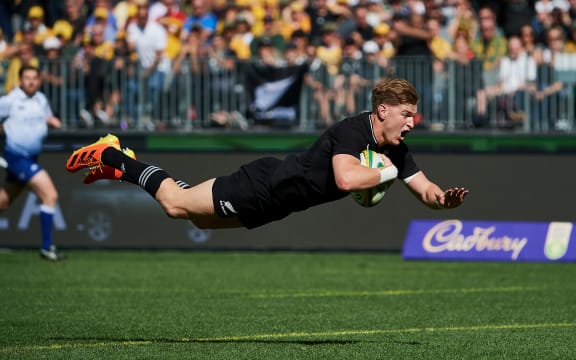 All Blacks fullback Jordie Barrett dives over for the first try in the 3rd Bledisloe Cup test match at Optus Stadium between Australia v New Zealand All Blacks. Perth, Australia on Sunday 5th September 2021.