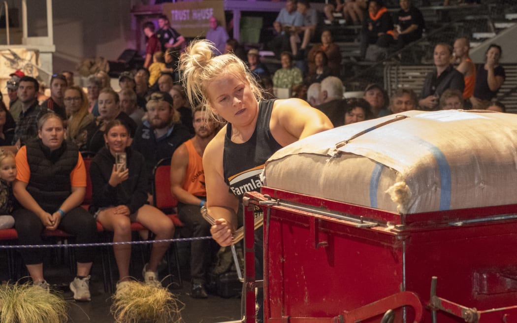 Women's wool pressing final of the Golden Shears 2024