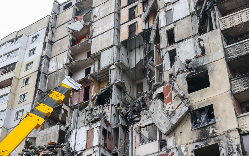 KHARKIV, UKRAINE - NOVEMBER 1, 2023 - Preparations for the demolition of a residential building that was damaged the most in the shelling of Russian troops are underway in the Northern Saltivka neighbourhood, Kharkiv, northeastern Ukraine.NO USE RUSSIA. NO USE BELARUS. (Photo by Ukrinform/NurPhoto) (Photo by Vyacheslav Madiyevskyy / NurPhoto / NurPhoto via AFP)